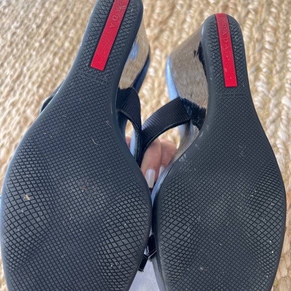 Prada barely worn sandals - Picture 4 of 5